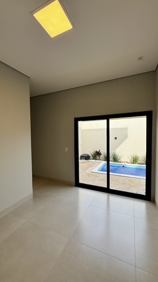 Suíte com saída direta para a piscina